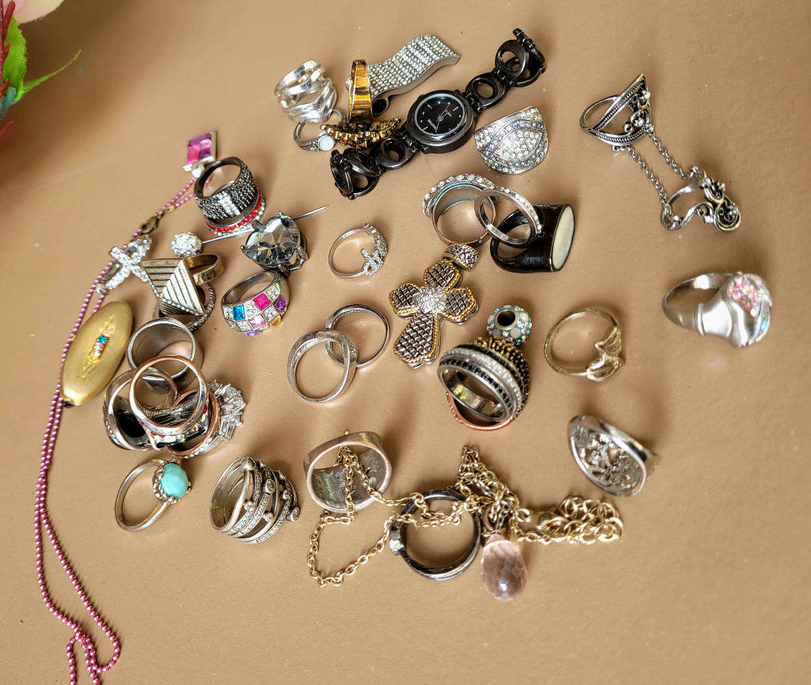 JOB-LOT Costume Jewellery. ( Bid Per Lot)