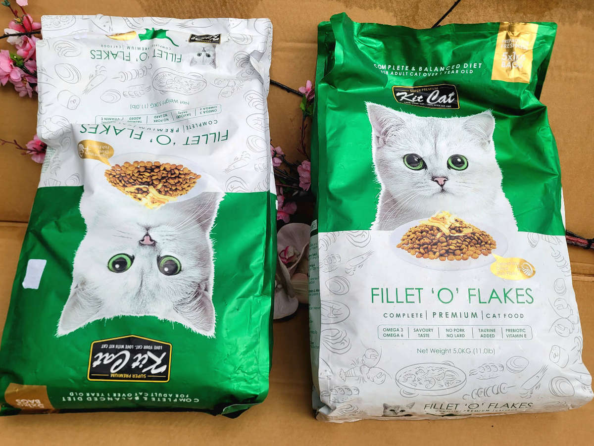 5.0Kg FILLET - O - FLAKES Complete Premium Cat Food-BB: 23 04 25