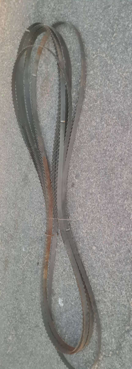 UNUSED... Industrial Band Saw Blades. Some Patches Of Storage Rust. 4.6m (L) x 13cm.  Bid Per Blade