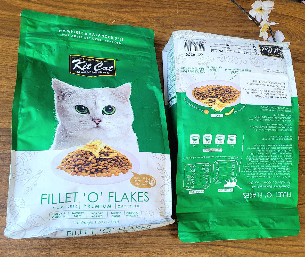 1.2Kg FILLET - O - FLAKES Complete Premium Cat Food-Expiry: 23 04 25