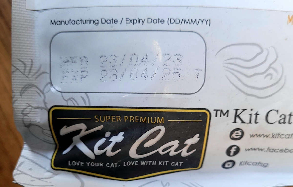 1.2Kg SIGNATURE SALMON Complete Balanced Diet For Cats