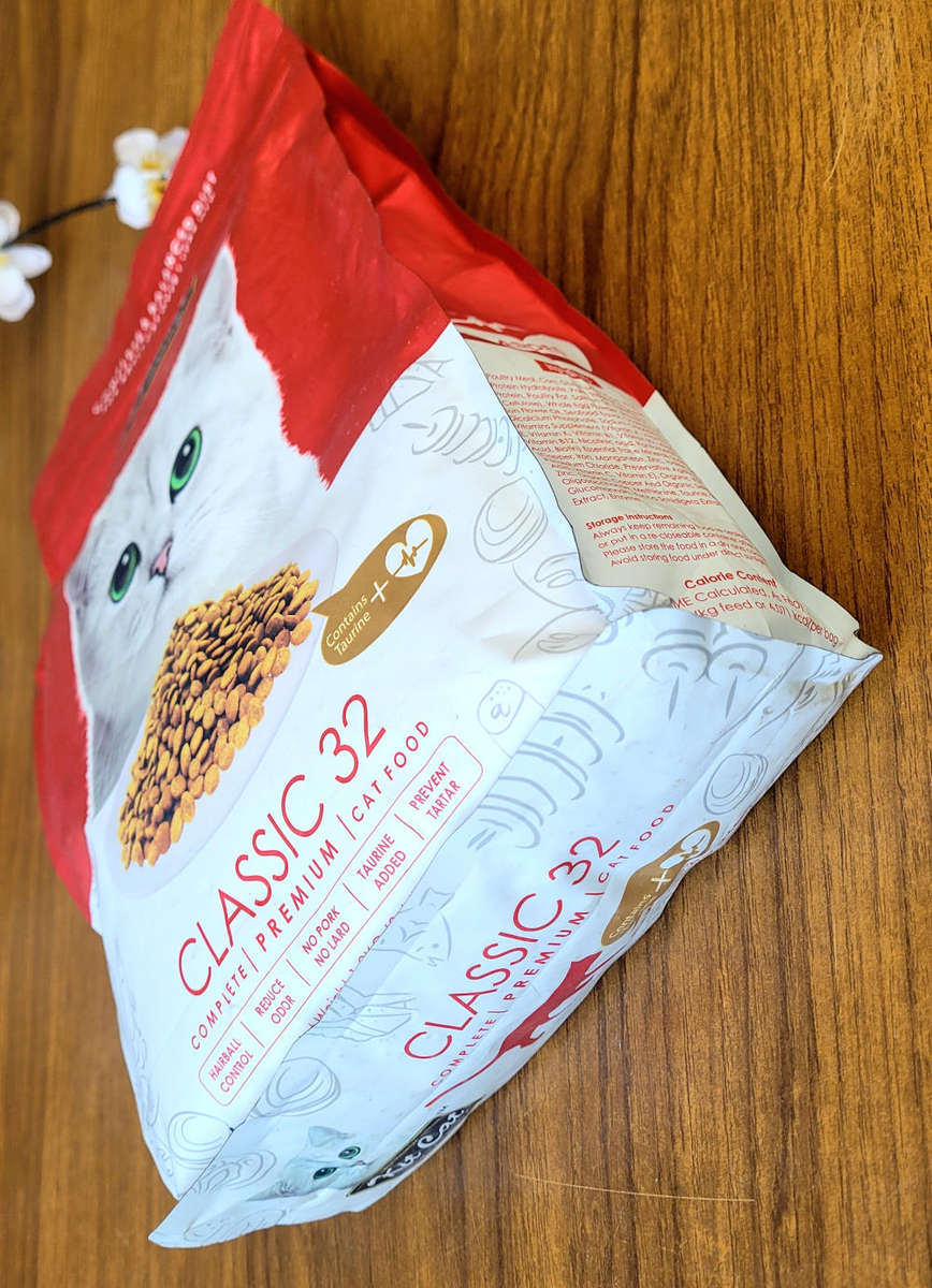 1.2Kg CLASSIC 32 Complete Balanced Diet For Cats 1 Year And Older-Expiry: 23 04 25