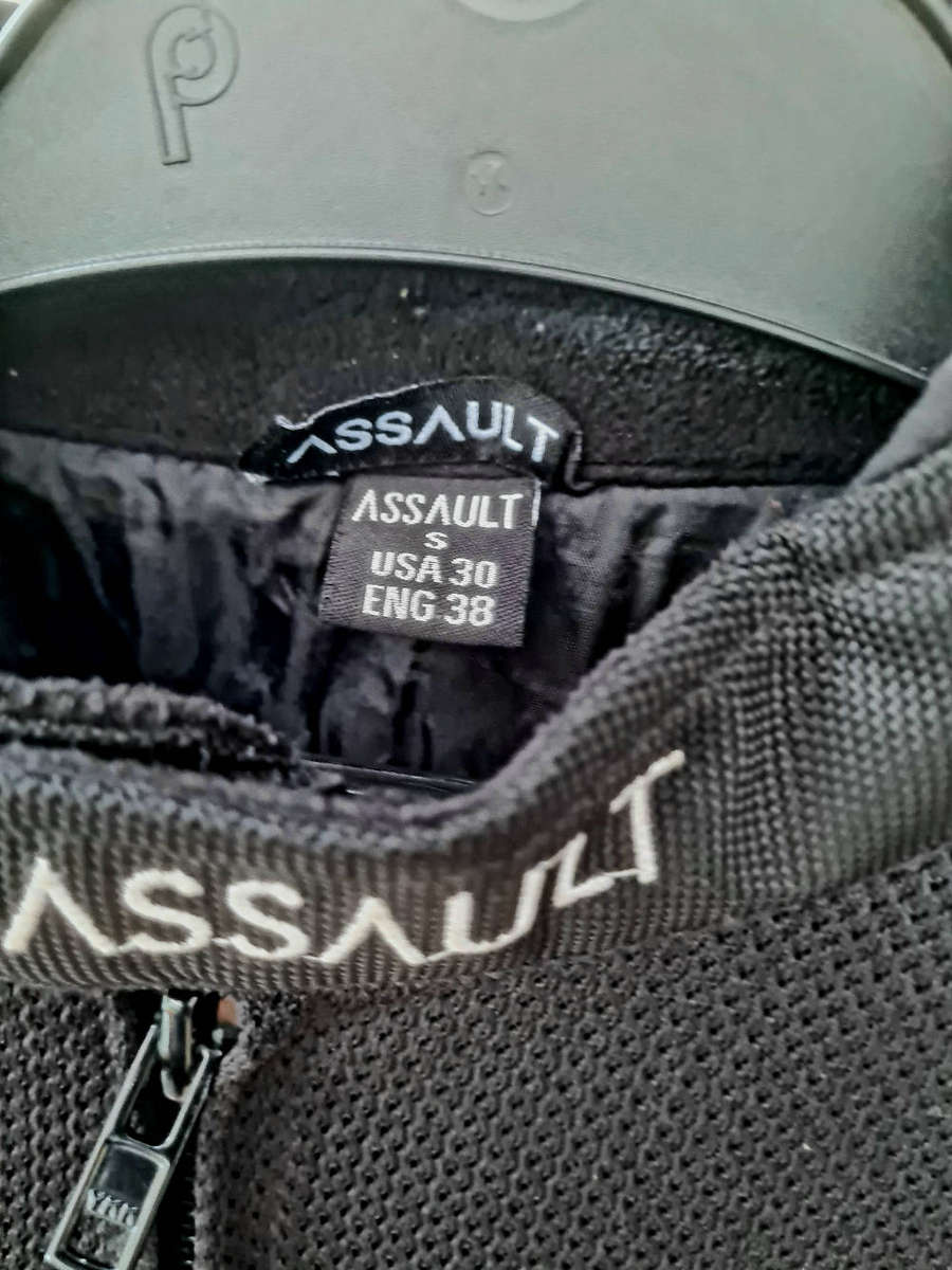 ASSSULT Quality Padded Bikers Jacket (S). USA 30 / ENGLAND 38