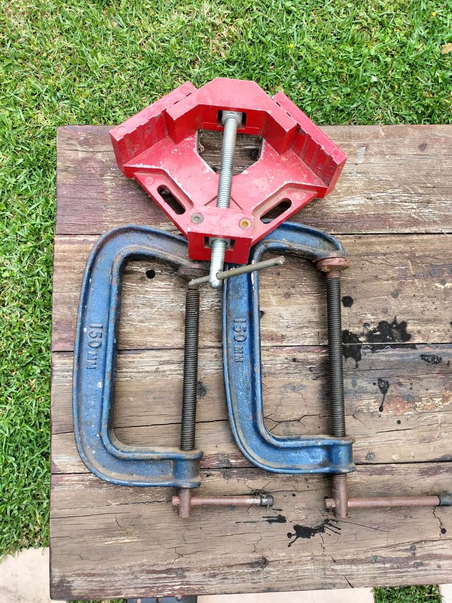 An Assortment Of 3x USED Steel Vices , As Pictured (Bid Per Lot Of 3x)