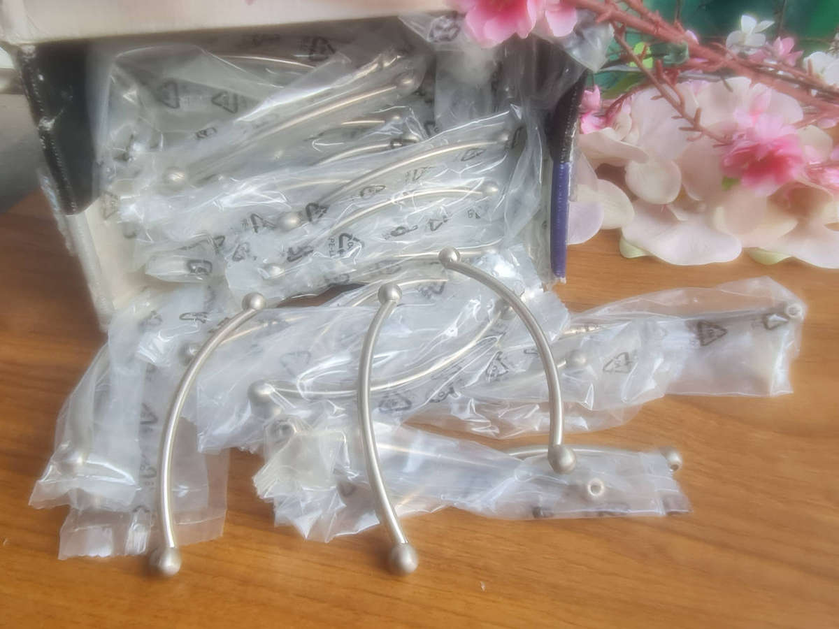 Designer Cabinet Drawer Handles  (Bid Per Piece)  LAST STOCK...