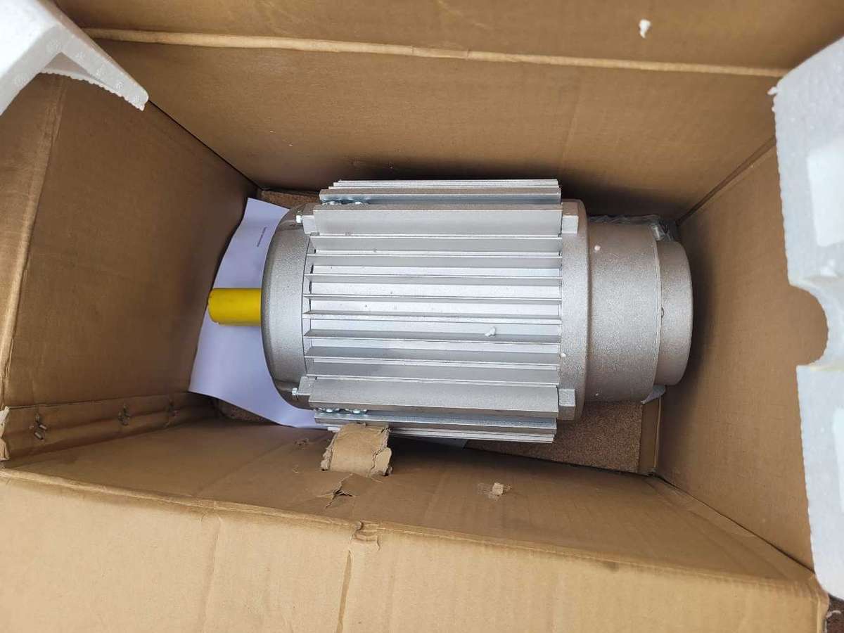 3Kw BRAND NEW, BOXED BMG 3-Phase Electric Motor
