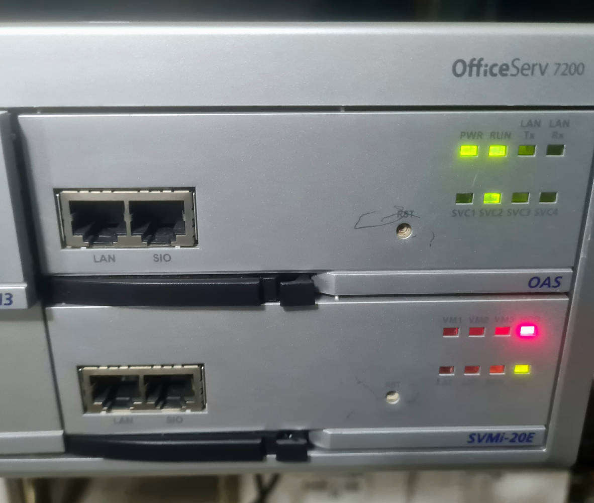 Hardly Used...Samsung OfficeServe 7200 PABX/Phone System