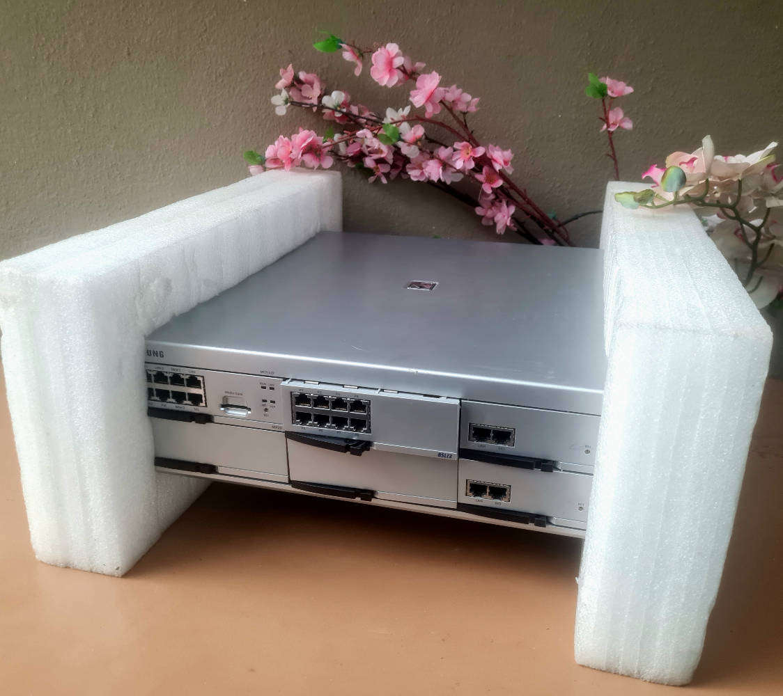 Hardly Used...Samsung OfficeServe 7200 PABX/Phone System