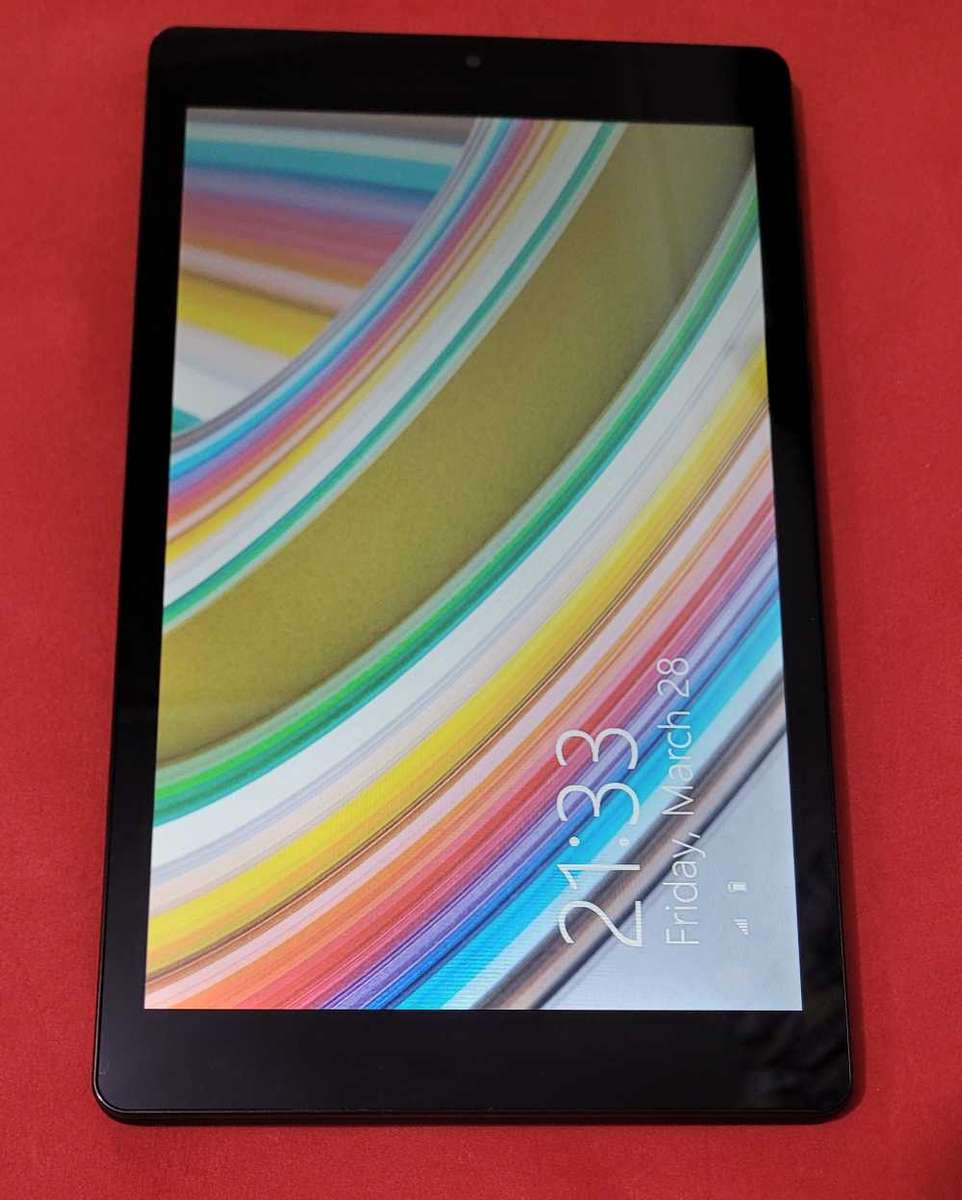 Windows 8" 16Gb NEXT BOOK WI-FI Tablet. (Almost Brand New)