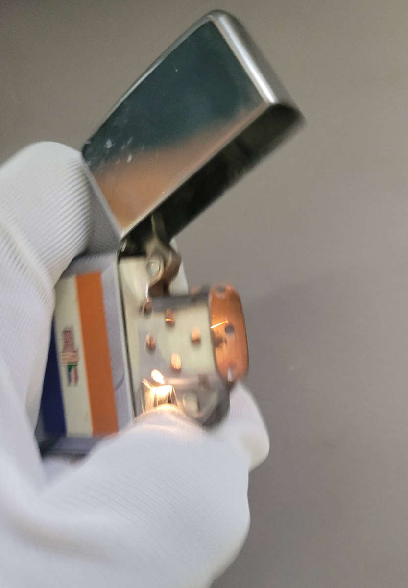 Vintage ZIPPO (USA) Semi-Collectable Lighter. (To be Refilled)
