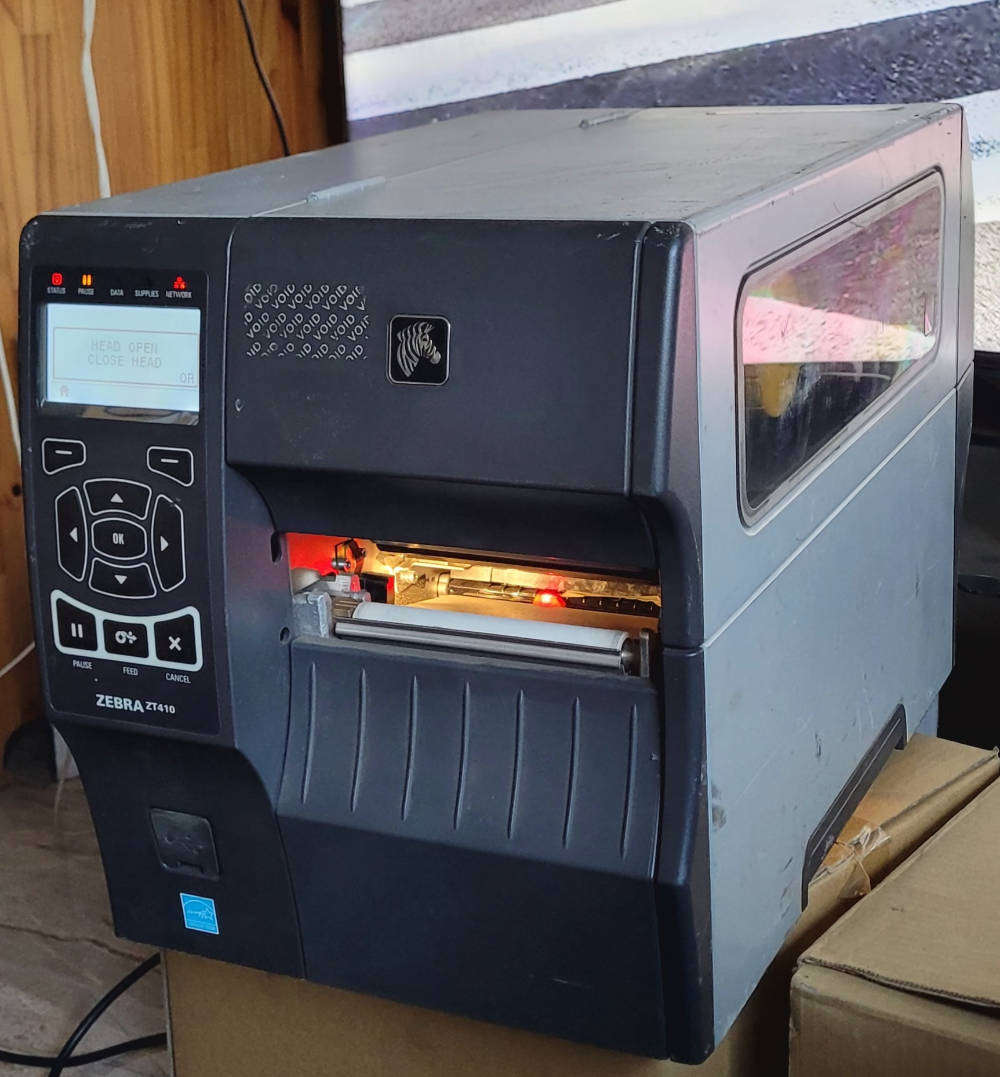 16.8Kg ZEBRA Z410 INDUSTRIAL LABLE PRINTER  (ERROR Message: HEAD OPEN/CLOSE HEAD). Selling As Is...