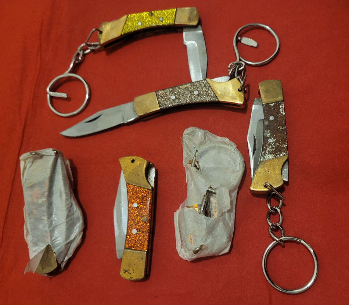 Unused.. Vintage Hand Made Brass-Capped Stainless Steel Mini Pocket Knives. (Bid Per Knife)