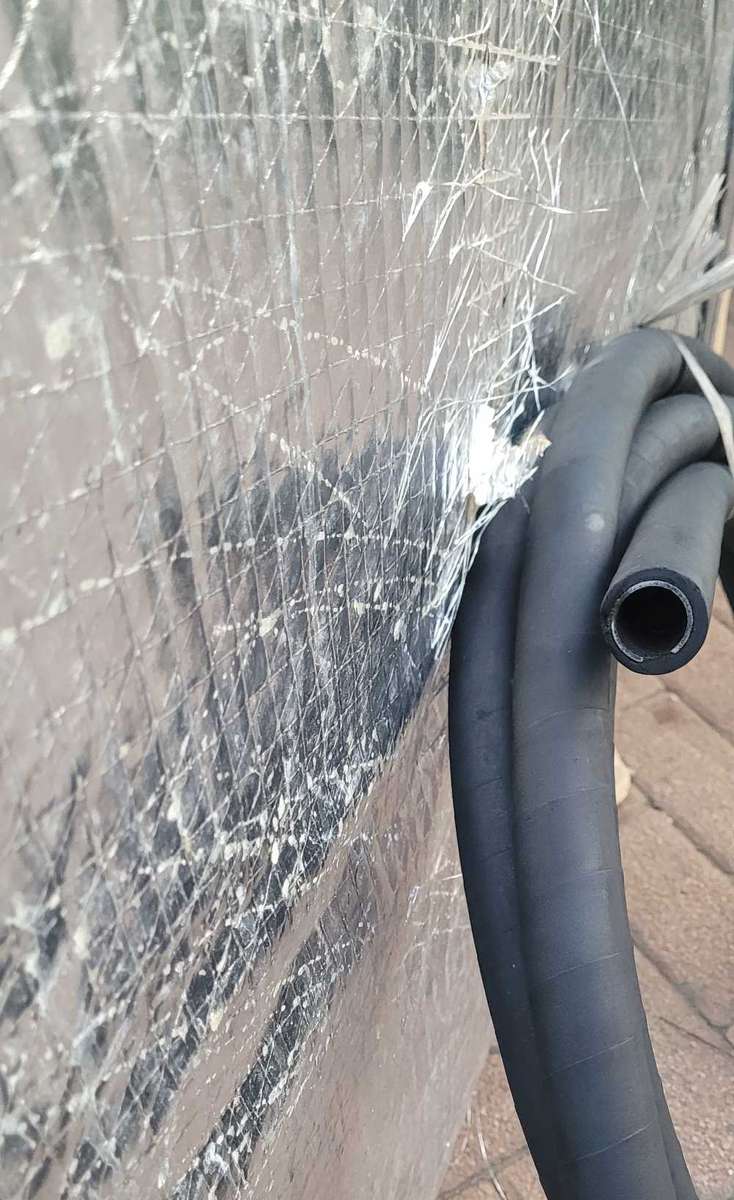 UNUSED 6m Heavy Duty Hydraulic Steel-Lined Rubber Hose. 33mm Diameter (Bid Per Piece)