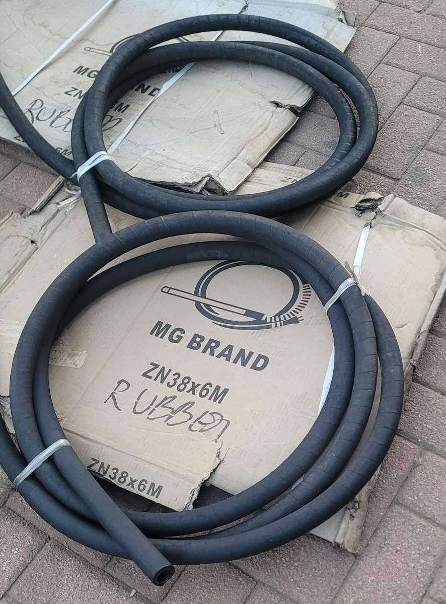 UNUSED 6m Heavy Duty Hydraulic Steel-Lined Rubber Hose. 33mm Diameter (Bid Per Piece)