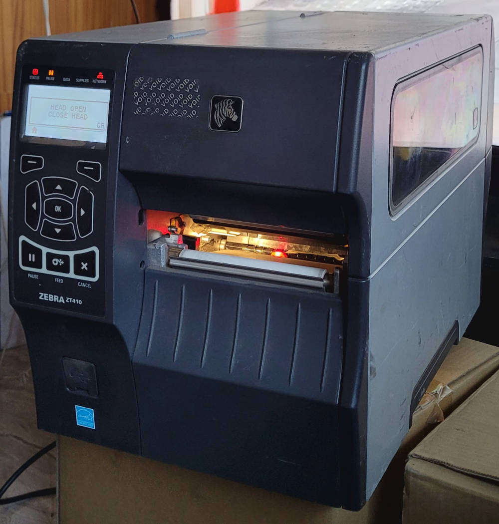 16.8Kg ZEBRA Z410 INDUSTRIAL LABLE PRINTER  (ERROR Message: HEAD OPEN/CLOSE HEAD). Selling As Is...