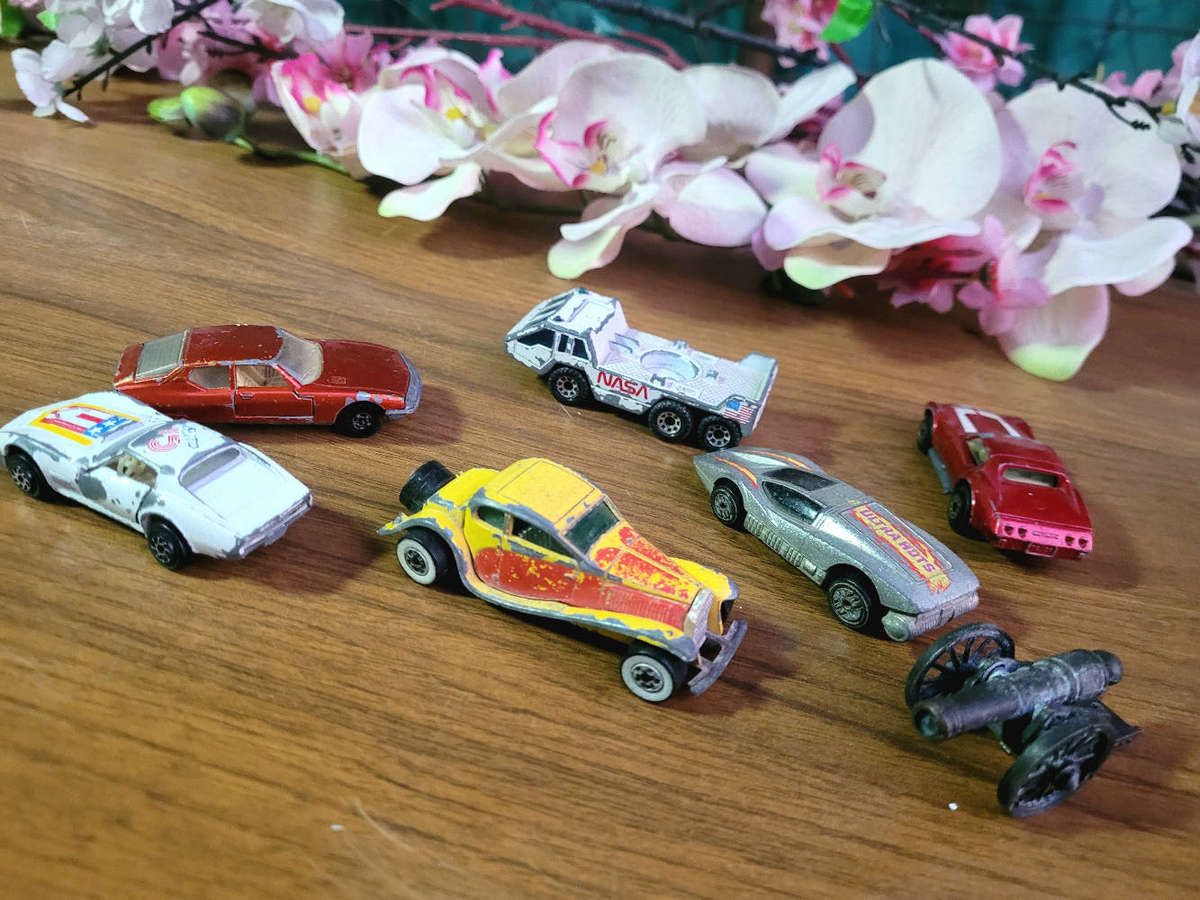 Vintage Collector`s Toys. (Lot 2)