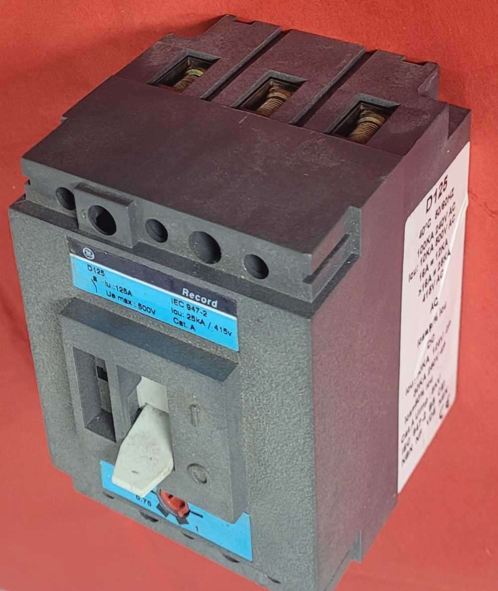 D125 Général Electric 415V AC Breaker