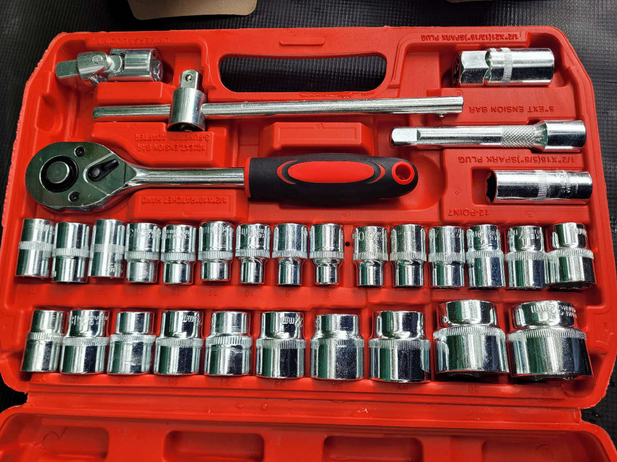32-Piece 1/2Inch-Drive Tool Kit