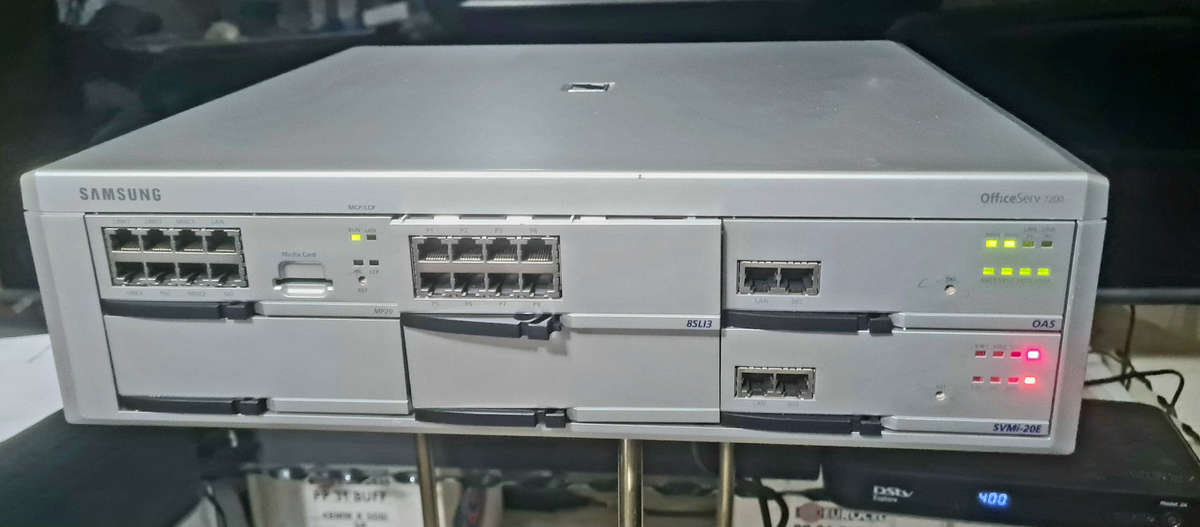 Hardly Used...Samsung OfficeServe 7200 PABX/Phone System