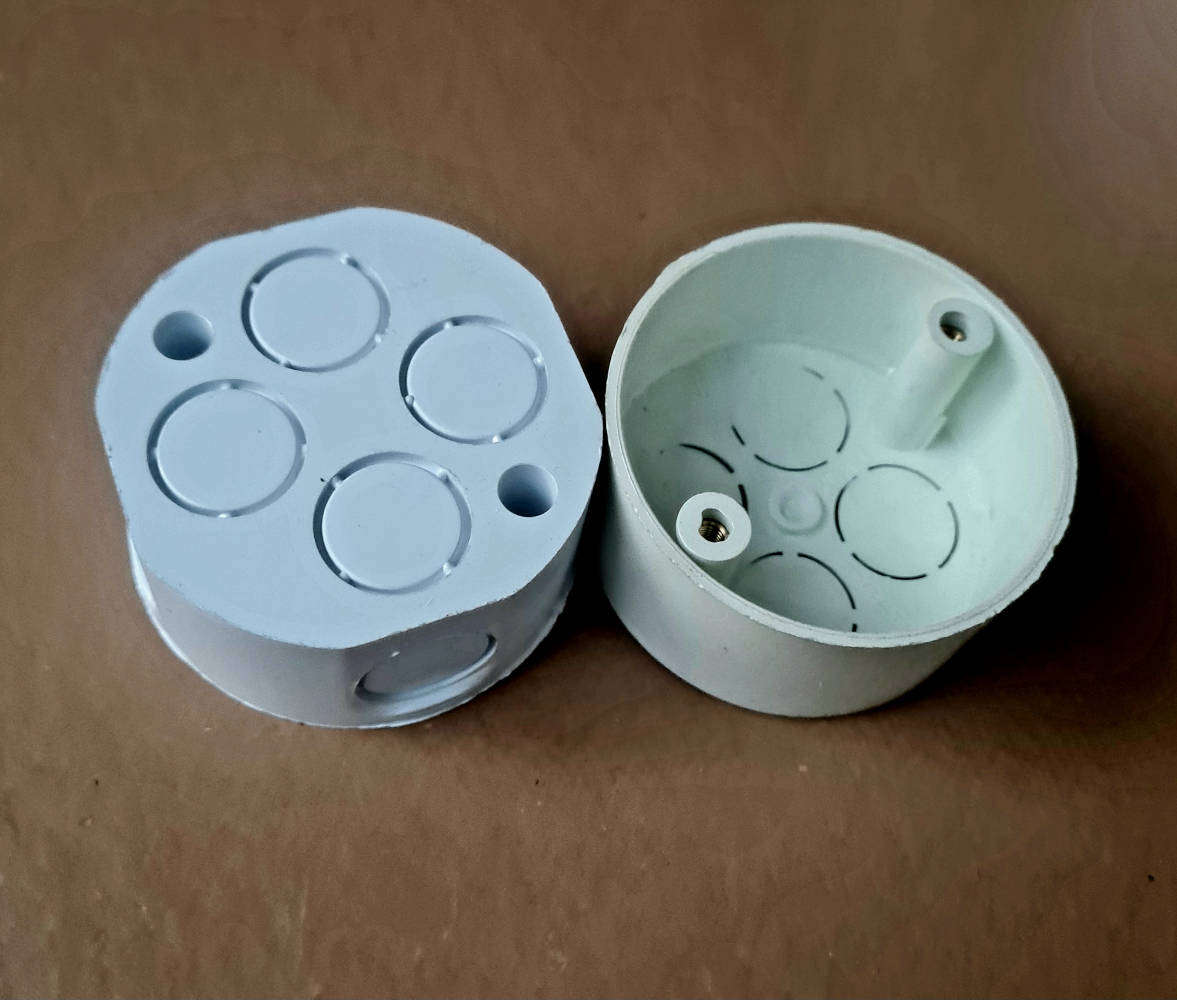 UNUSED...  75x 4-Way Loop-In Conduit Box . (Bid Per Piece-To Take All 75x)