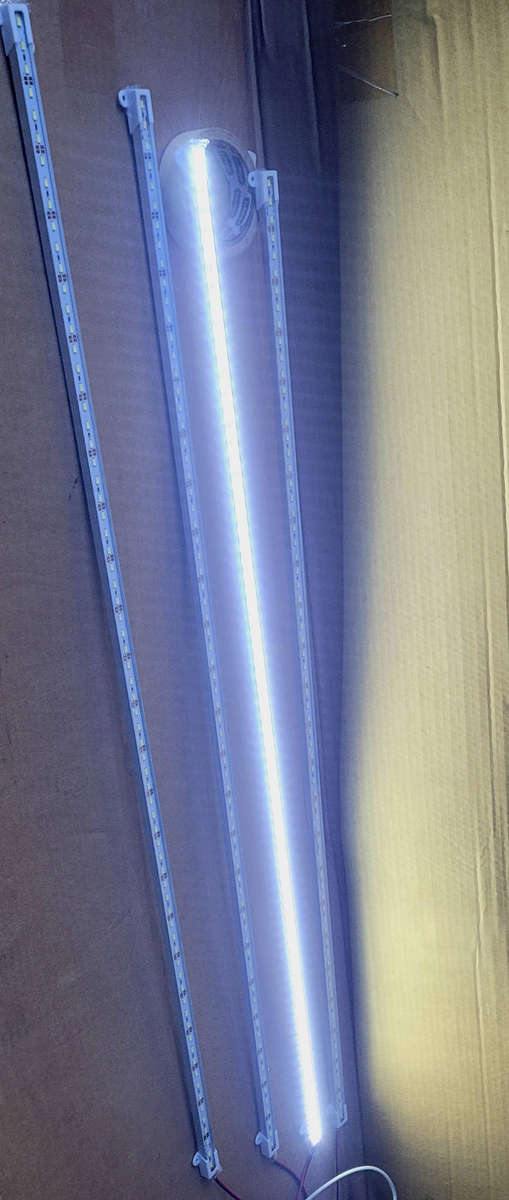 4x Battery-Operated LED Strip Light Bars (Bid Per Piece-To Take All 4x)