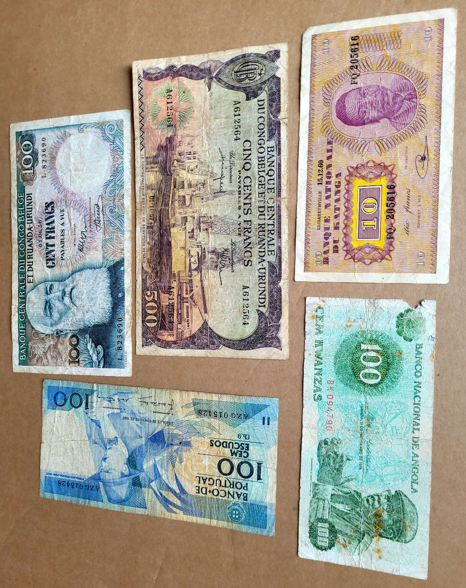 WORLD Bank Notes (As Pictured)  Bid Per Piece-To Take All 5x