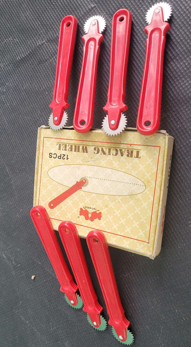 7-Piece TRACING WHEEL  For Sewing Crafts Projects  (As Pictured)