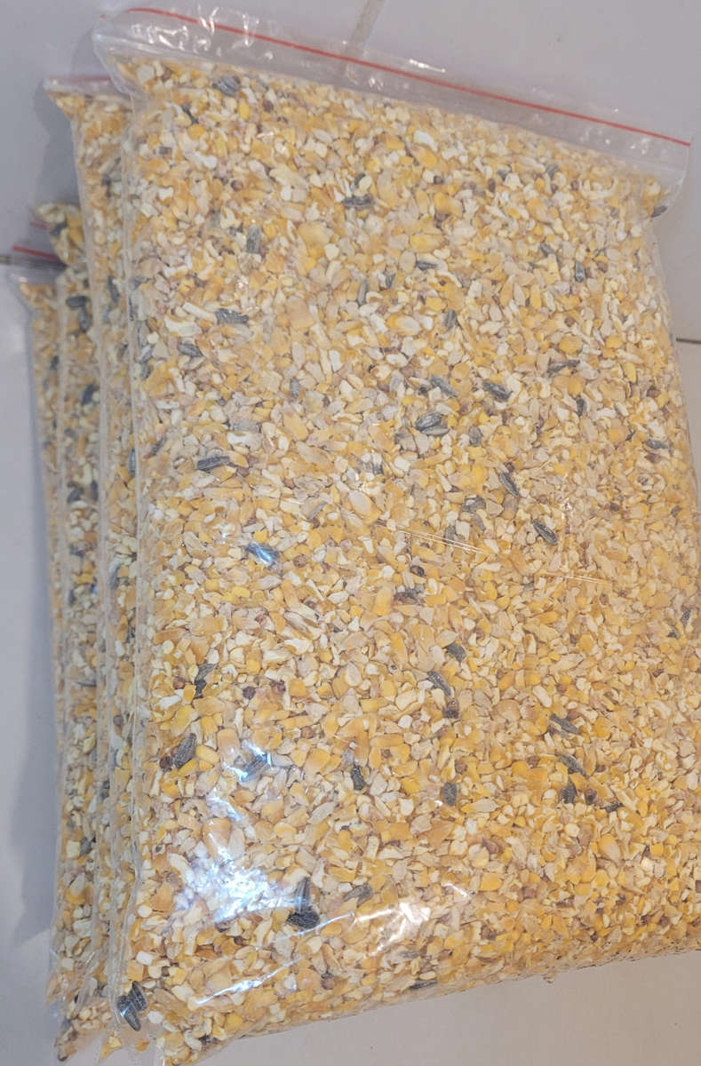 2Kg Mixed Fowl Feed (Bid Per Pack)