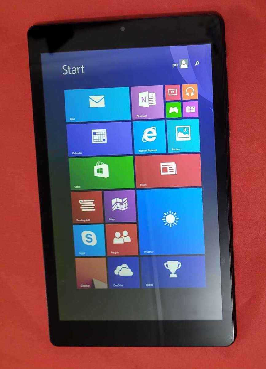 Windows 8" 16Gb NEXT BOOK WI-FI Tablet. (Almost Brand New)