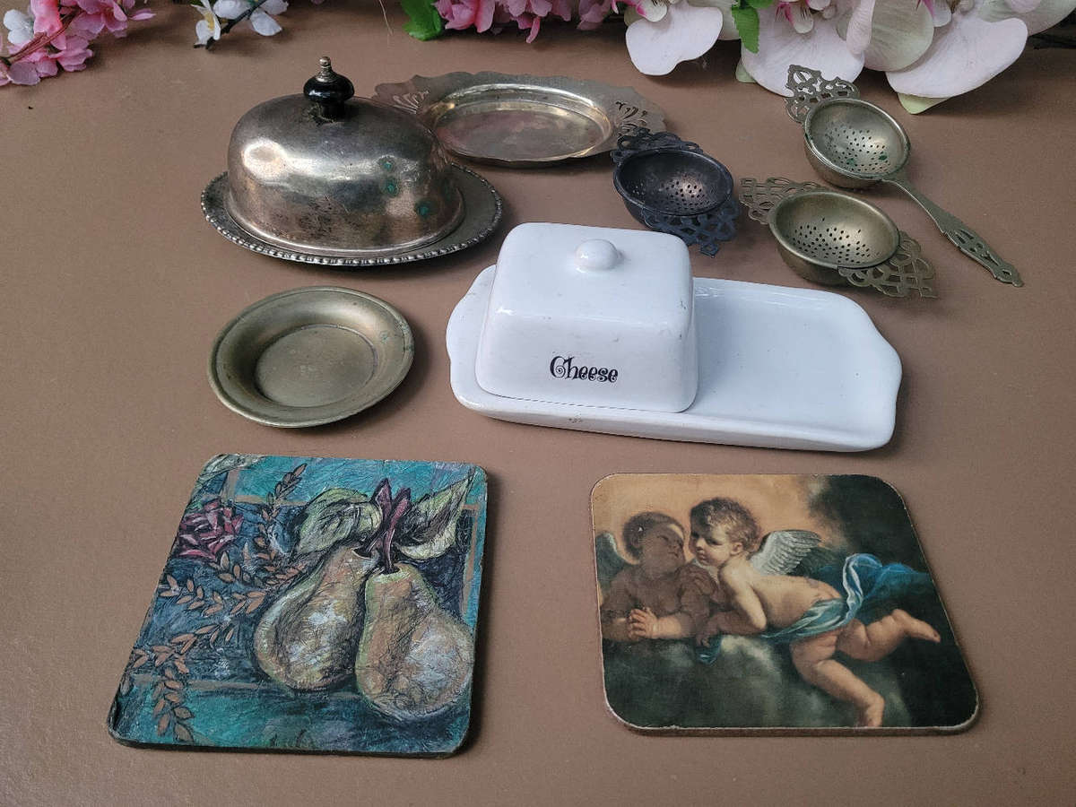 Vintage Mixed Lot-As Pictured. (Bid Per Lot)