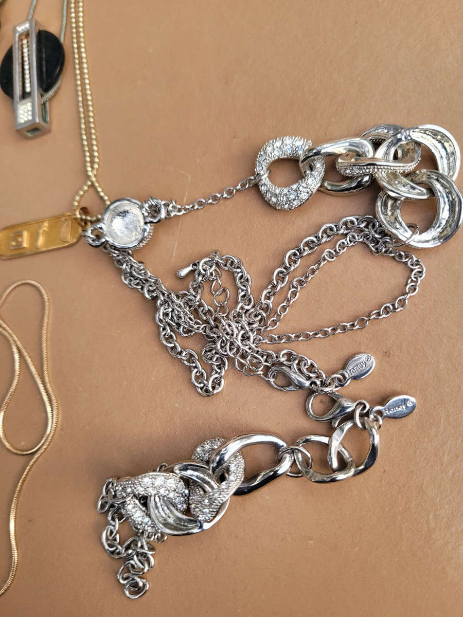 JOB-LOT Mixed Good-Used Jewellery In Cosmetic Box-As Pictured (Back Hinge Loose)