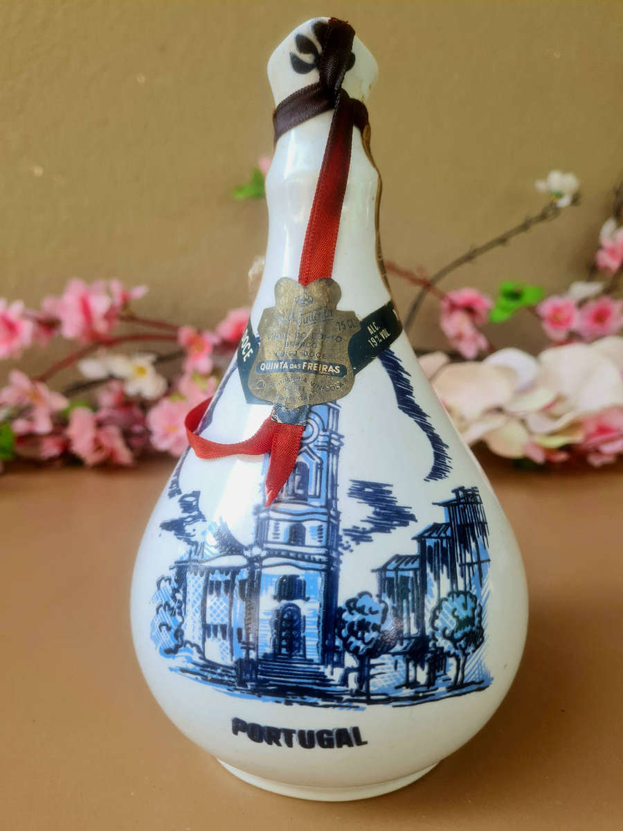 RARE...Floral Blue Wine Ceramic Jar. Full. Broken Seal With Very Light Leaks. Real Vinicola ALFE