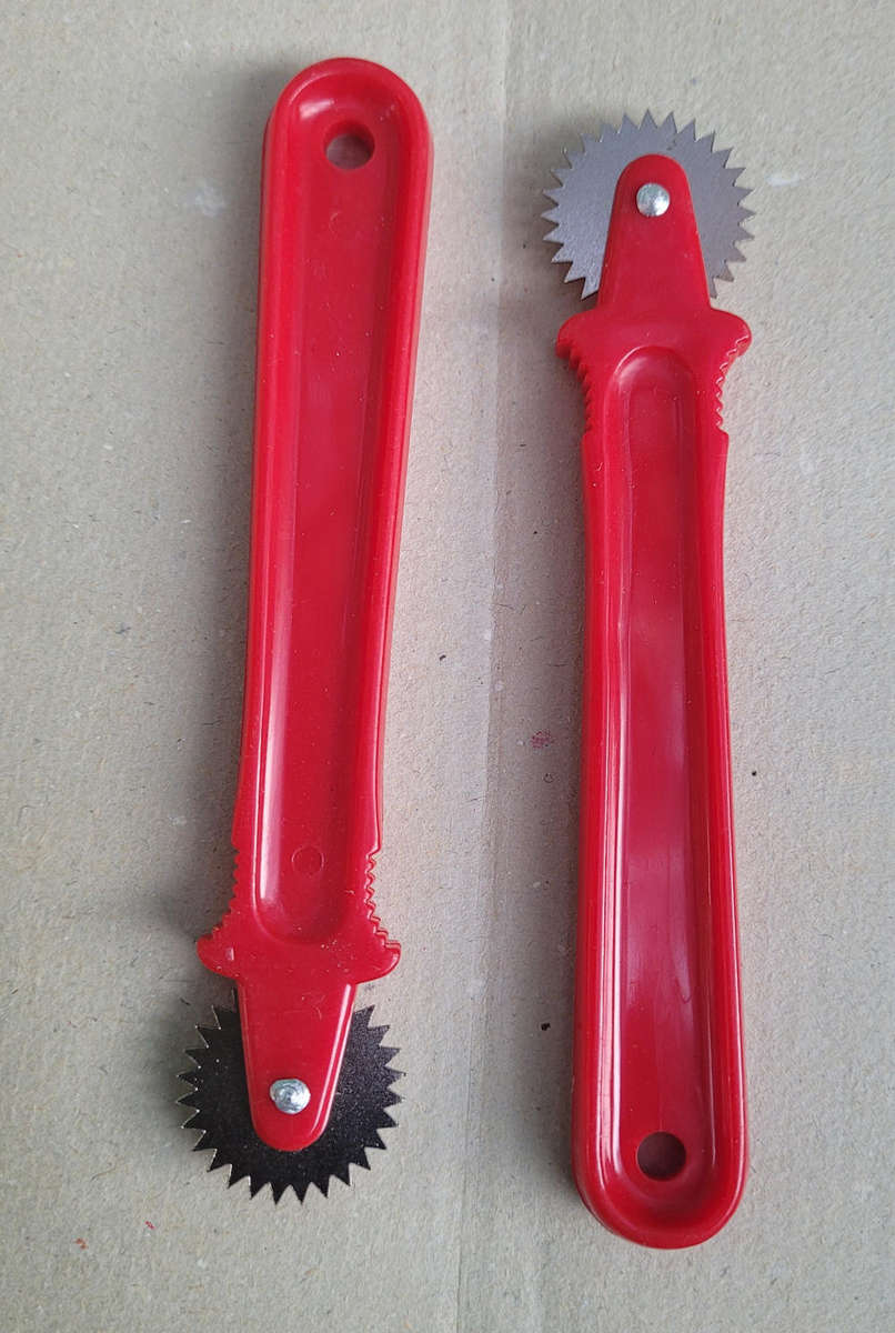 7-Piece TRACING WHEEL  For Sewing Crafts Projects  (As Pictured)