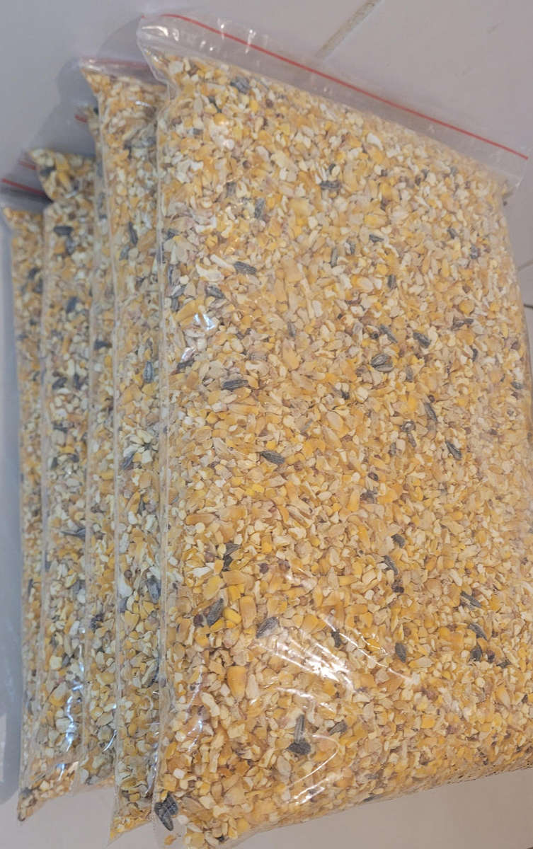 2Kg Mixed Fowl Feed (Bid Per Pack)