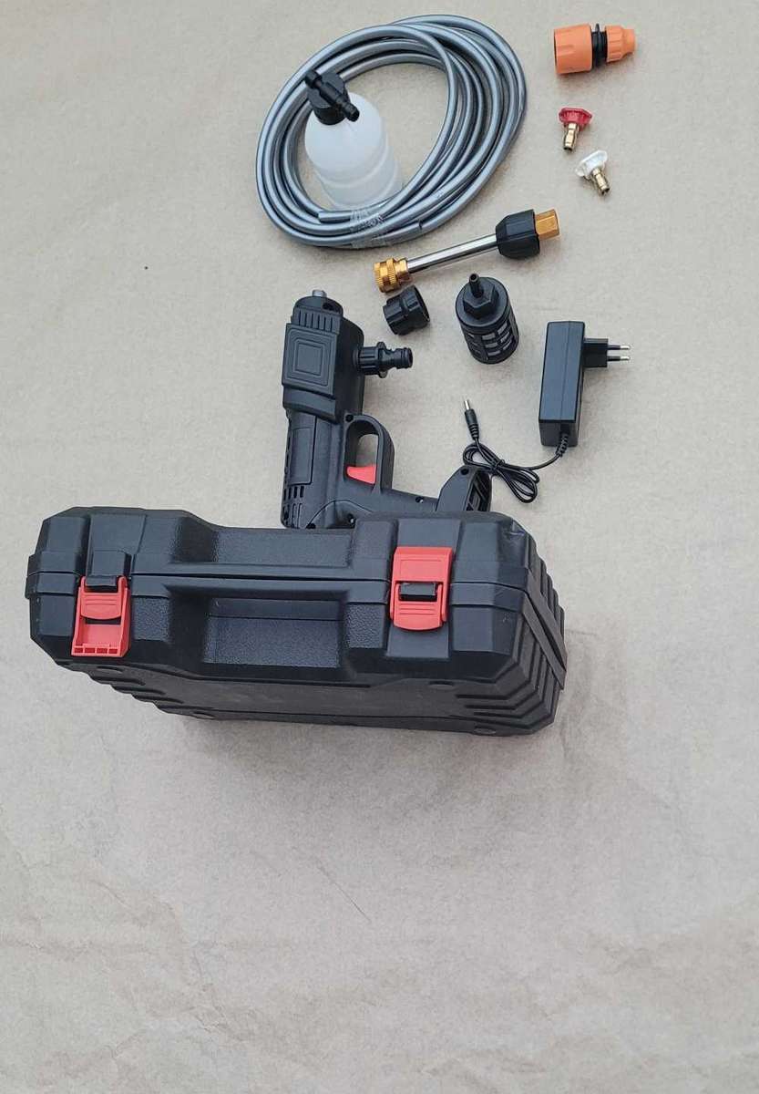 NO BATTERY. UNUSED Cleaning High Preasure Spray Gun (As Pictured)