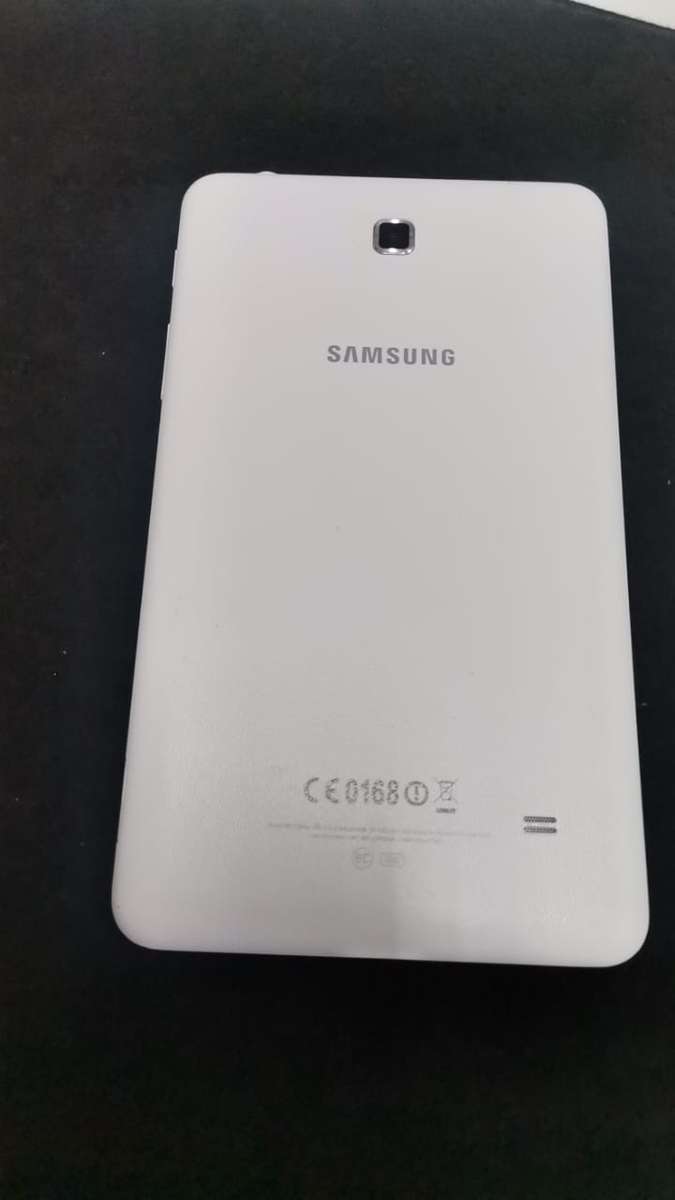 SAMSUNG TAB 4 WIFI ONLY LIKE BRAND NEW