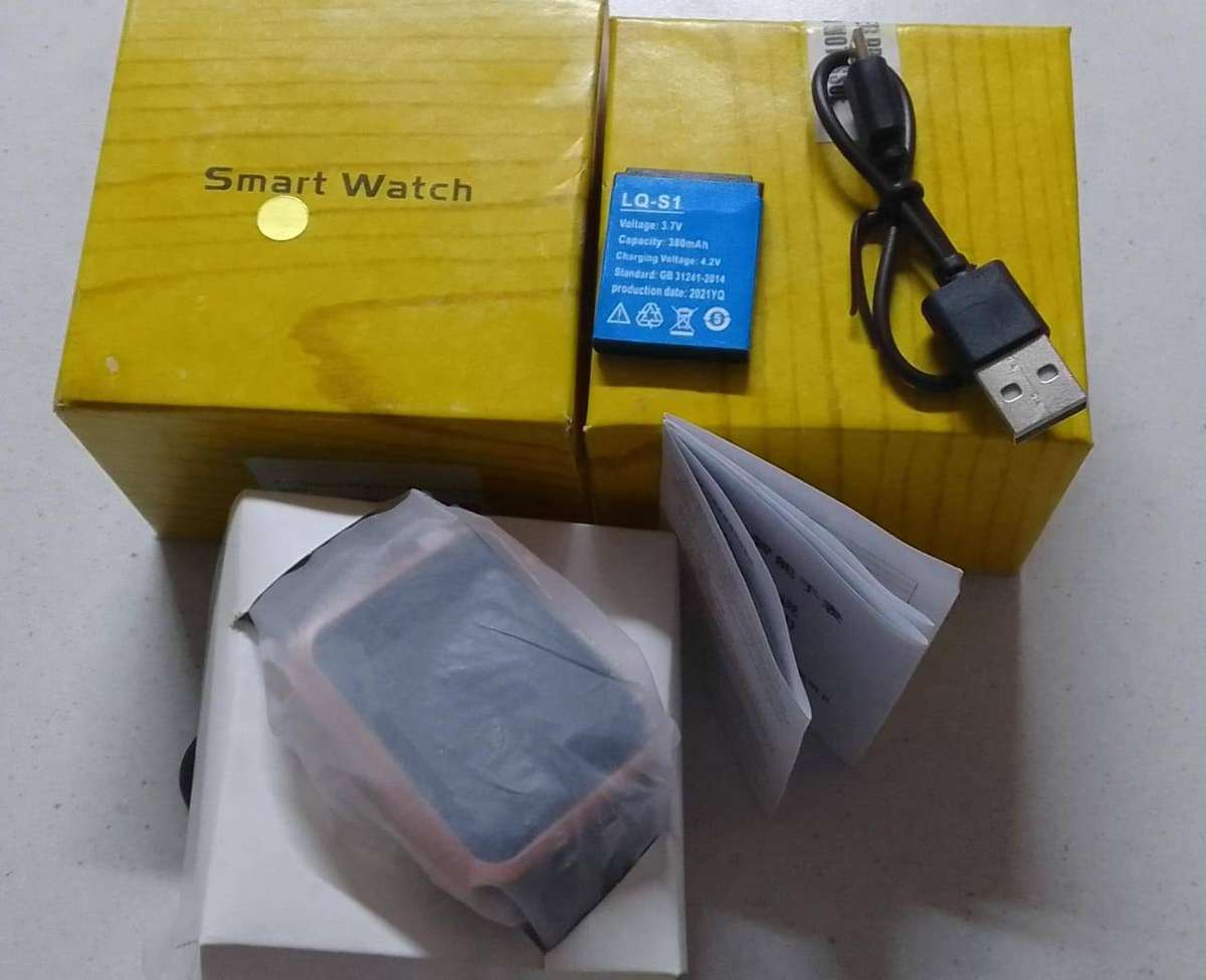 SMART WATCH  - STILL IN THE BOX