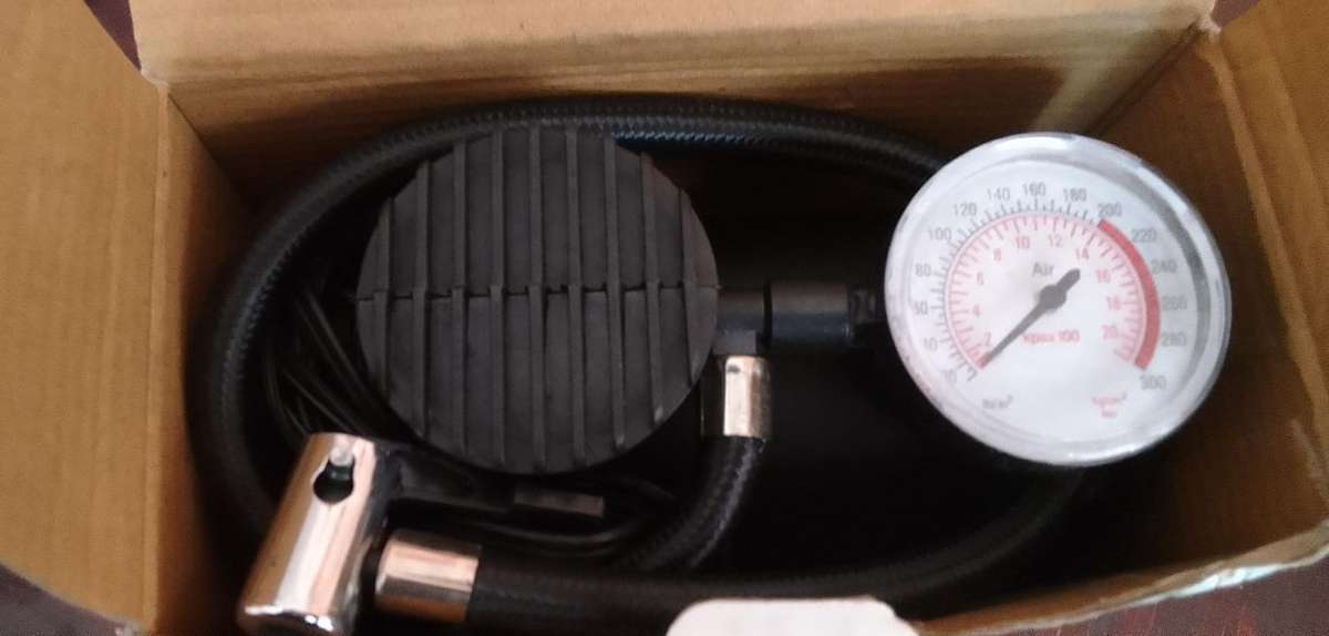 Small air compressor - ideal for small emergencies