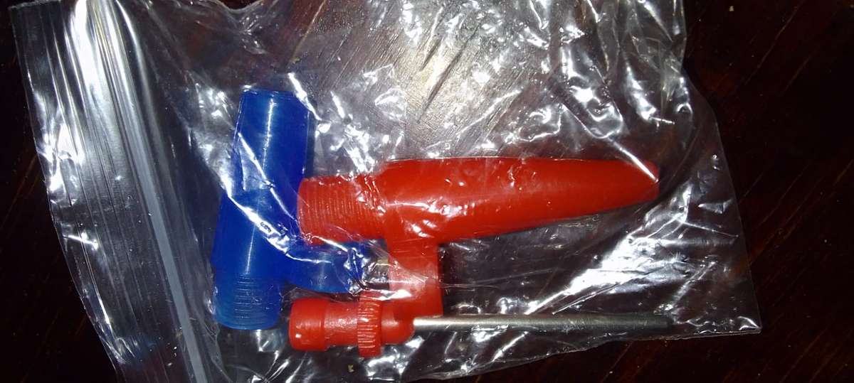 Small air compressor - ideal for small emergencies