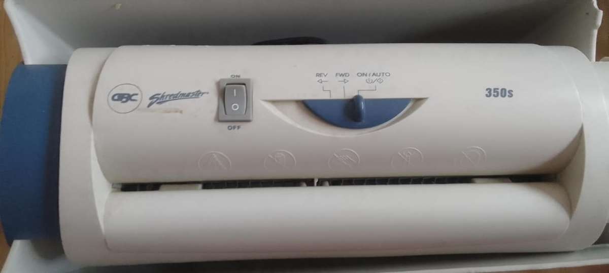 paper shredder - good working order (shredmaster)