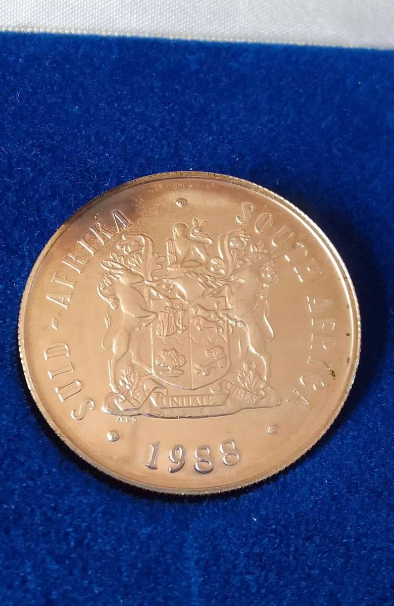 SUPER SILVER SALE!  1988 LES HUGUENOTS R1 PROOF COIN IN SA MINT BOX - LOVELY TONING