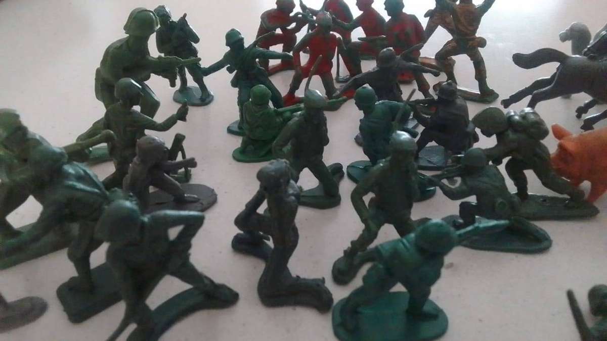 Army toys - miniature plastic Army soldiers - take all