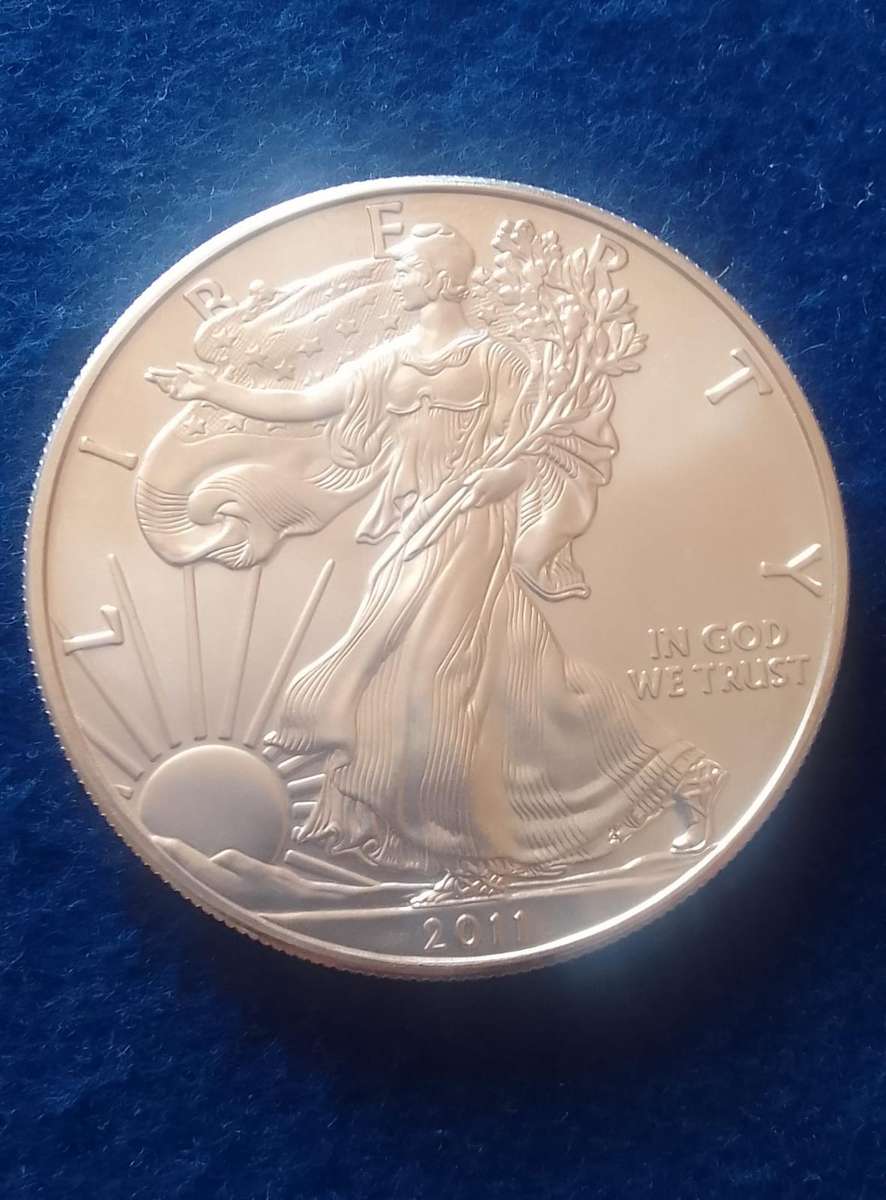 2011 LIBERTY USA FINE SILVER 1OZ  ONE DOLLAR COIN
