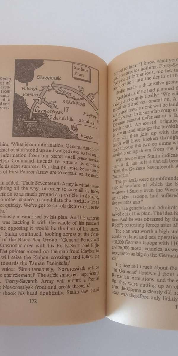 Book: Hitler's War on Russia (Vol 2) Scorched Earth - Paul Carell