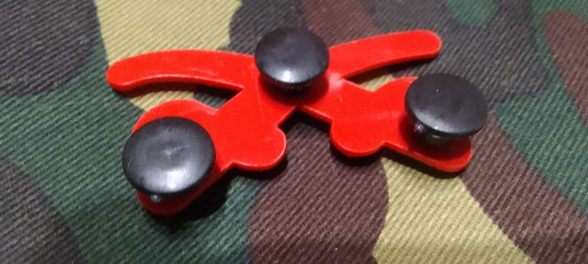 SADF - SANDF PT INSTRUCTOR ASSISTANT CHROMED BADGE - all pins