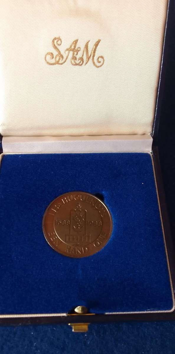 SUPER SILVER SALE!  1988 LES HUGUENOTS R1 PROOF COIN IN SA MINT BOX - LOVELY TONING