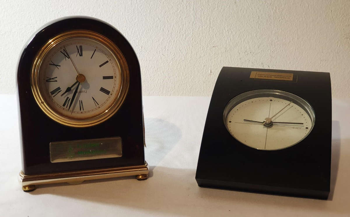 Nice collection of 3 novelty desk/wall clocks