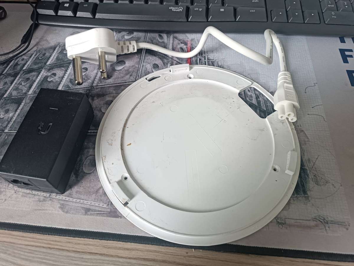 Unifi AP  - with 24V POE injector