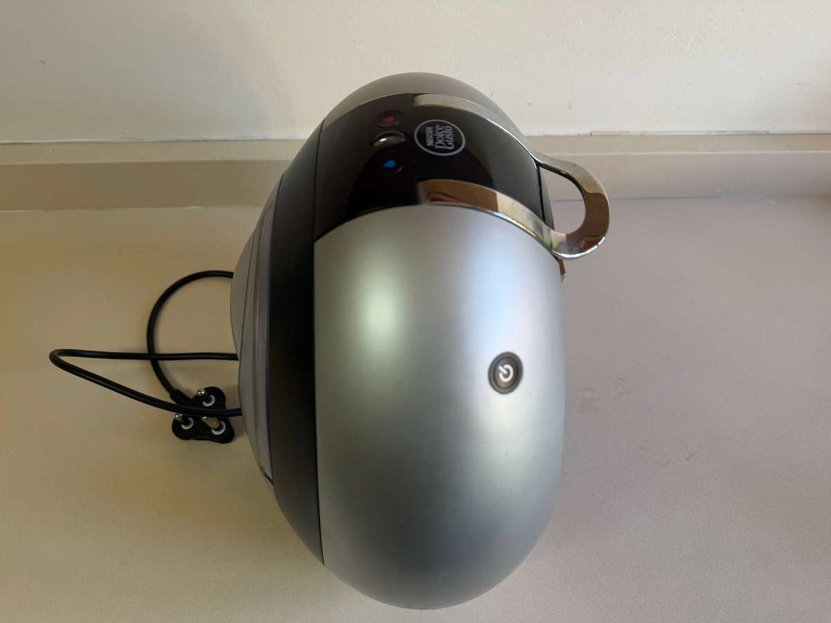 Delonghi Nescafe Dolce Gusto Capsule Coffee Machine