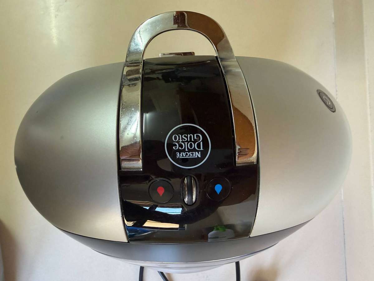 Delonghi Nescafe Dolce Gusto Capsule Coffee Machine